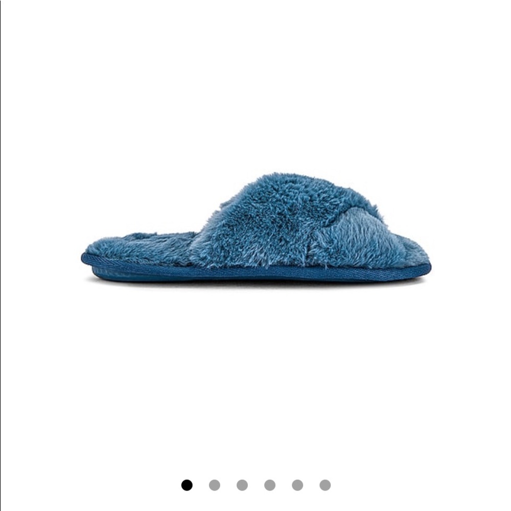 Flora Nikrooz teddy crisscross slipper. - Picture 3 of 6